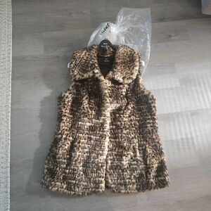 NWT Dennis Basso Faux Fur Brown Leopard Print Vest